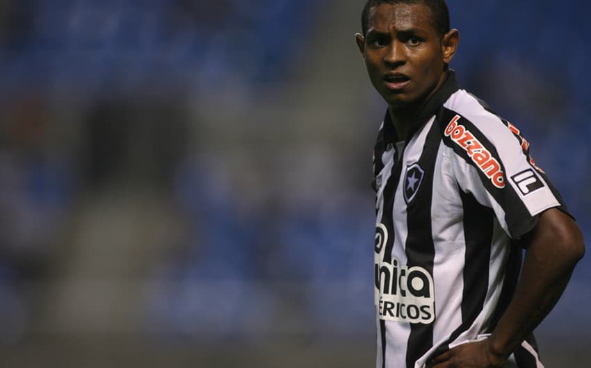 Imagens de Jobson pelo Botafogo