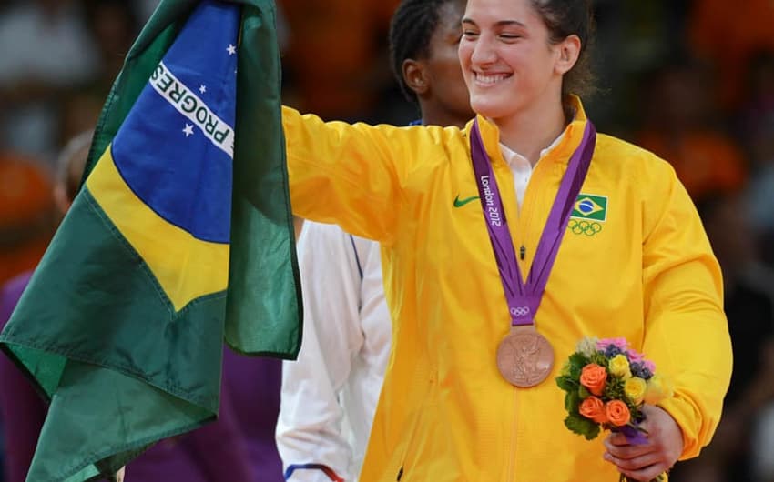 Olimpíadas 2012 - Londres - Mayra Aguiar leva a medalha de Bronze no Judo.