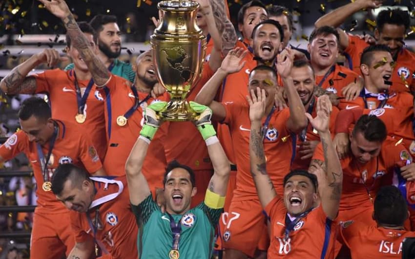 Messi isola cobrança, e Chile supera a Argentina nos pênaltis