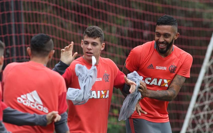 César Martins em treino do Flamengo (Gilvan de Souza / Flamengo)