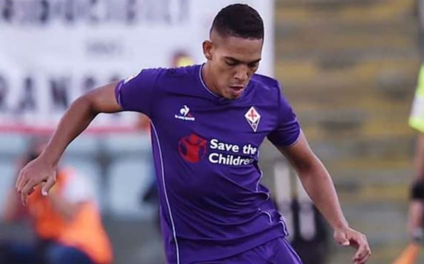 Gilberto está liberado pela Fiorentina para acertar seu futuro
