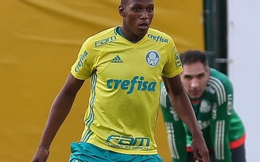 Mina mal chegou e pode fazer seu primeiro jogo pelo Palmeiras