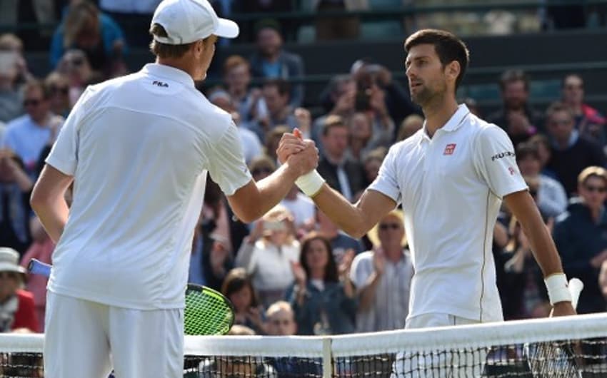 Novak Djokovic e Sam Querrey (Foto: AFP)