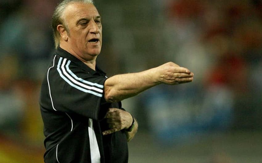 Alfio Basile foi o técnico da Argentina em sua última conquista expressiva, a Copa América de 1993