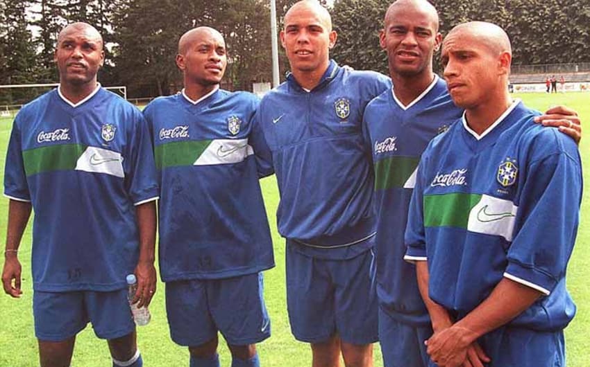 Na segunda metade dos anos 90, Zé Roberto já era presença constante na Seleção Brasileira