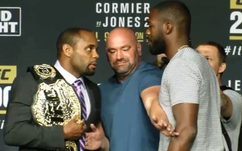 Cormier e Jones fazem a luta principal do UFC 200