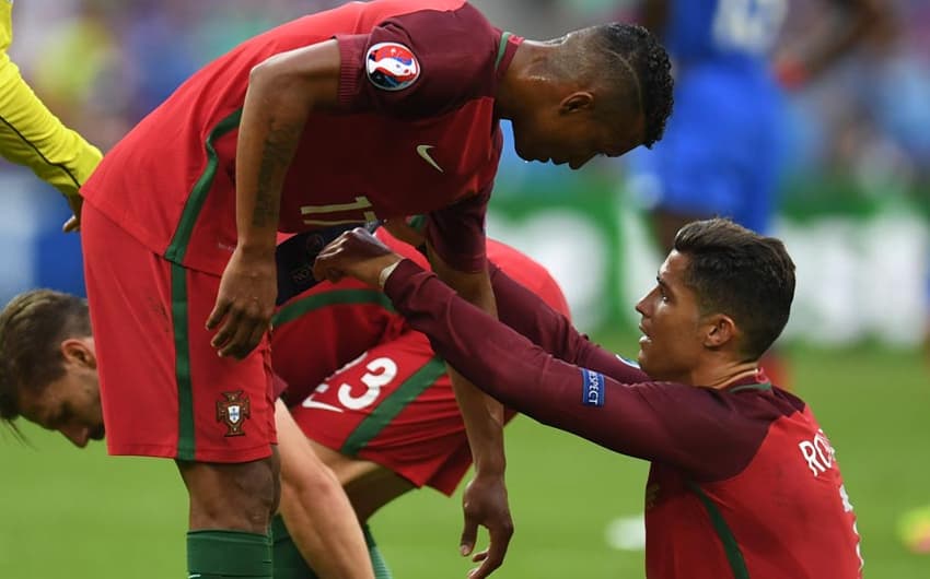 Nani e Cristiano Ronaldo - Portugal x França