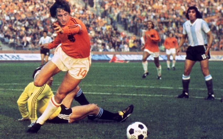 Cruyff foi um dos maiores jogadores da história, mas não venceu pela Holanda