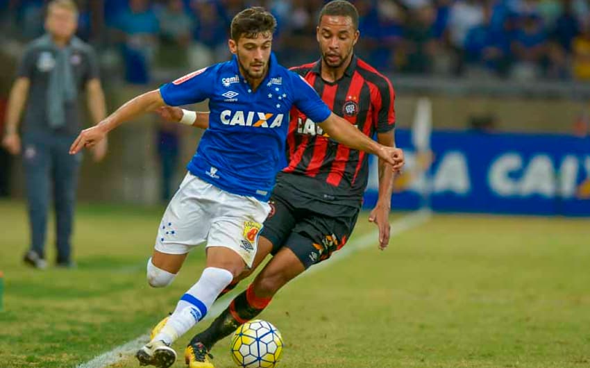Cruzeiro x AtleticoPR (Foto:Daniel Oliveira / Fotoarena)