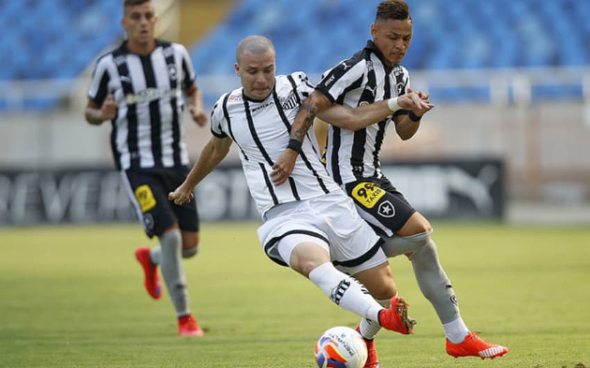 Último encontro: Botafogo 4x0 Bragantino (17/10/2015, pela Série B)