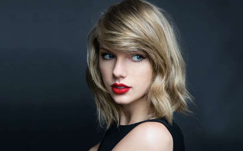 A cantora Taylor Swift lidera o ranking recebendo 153 milhões de euros