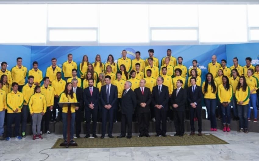 Michel Temer em reunião com atletas do Time Brasil (Foto: BGPRESS/ Fernando Bizerra)