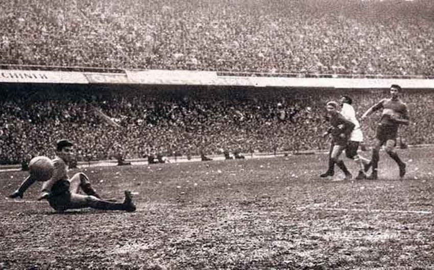 Em 1963, o Santos, de Pelé, bateu o Boca Juniors por 2 a 1 na Bombonera&nbsp;na final da Copa Libertadores
