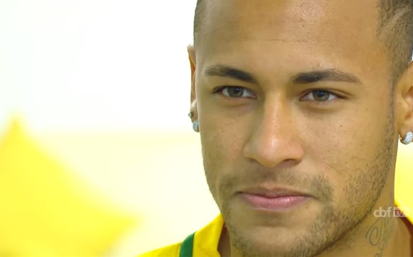 Neymar concedeu entrevista à CBF TV (Foto: Reprodução)