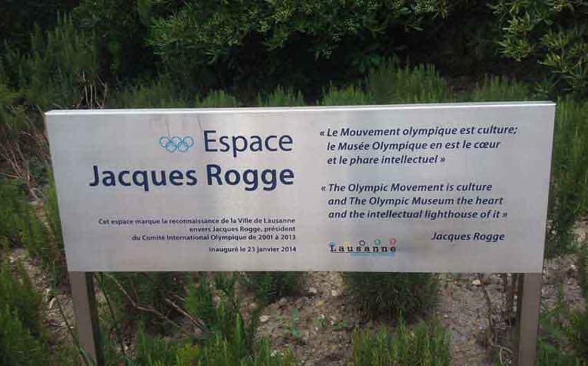 Museu Olímpico do COI, em Lausanne, Suíça, inaugurado em 2014, homenageia ex-presidente da entidade, na entrada&nbsp;