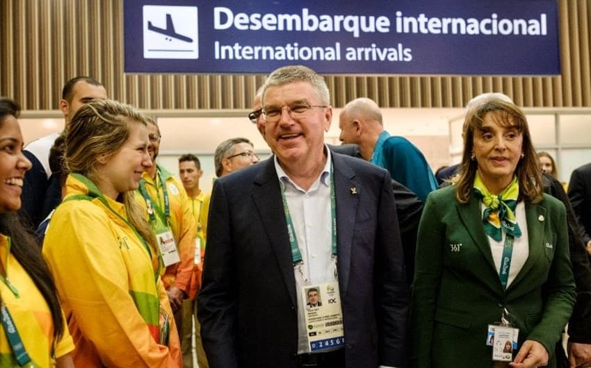 Presidente do COI, Thomas Bach, desembarca no Rio de Janeiro para os Jogos