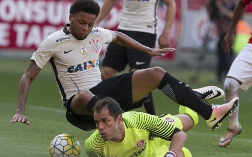 André foi titular do Corinthians no jogo contra o Inter (foto: Daniel Augusto Jr)