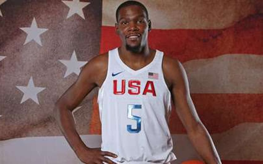 Kevin Durant recentemente trocou o Oklahoma City Thunder pelo Golden State Warriors