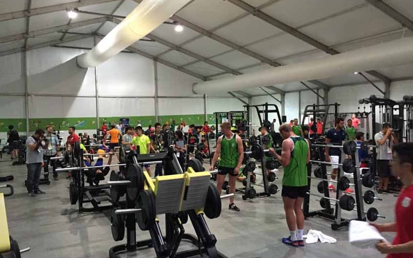 A sala de musculação da Vila Olímpica tem sido um grande sucesso no Rio de Janeiro