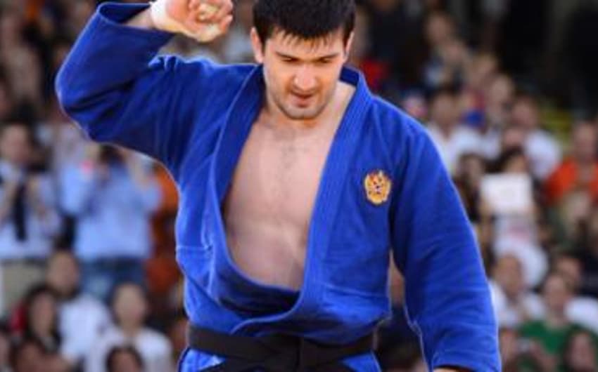 Campeão olímpico Tagir Khaibulaev está liberado para defender o ouro no Rio (Foto: Franck Fife/AFP)