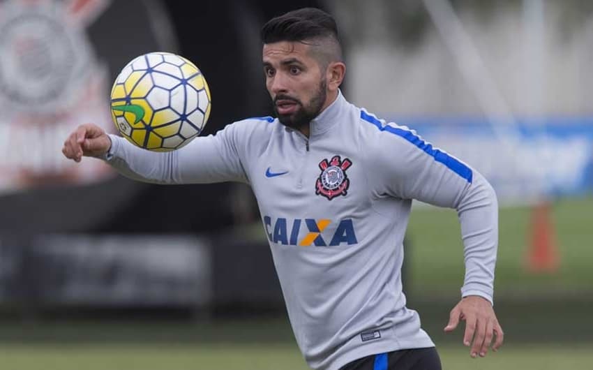 Guilherme marcou quatro gols pelo Corinthians