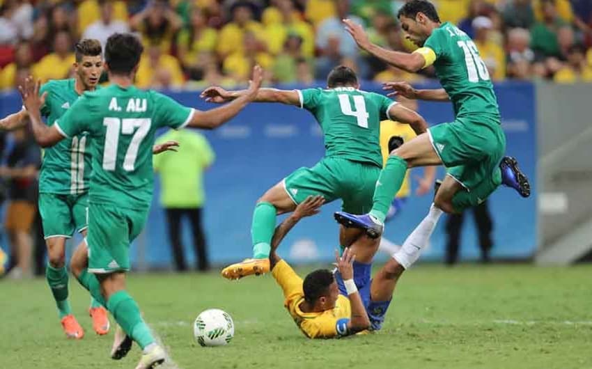 Neymar foi caçado por jogadores do Iraque