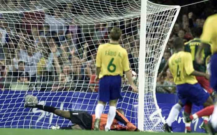 23/9/2000 - Brasil 1x2 Camarões - Olimpíada de 2000