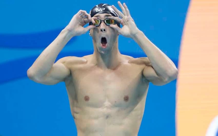 Michael Phelps levou a prata nos 100m borboleta