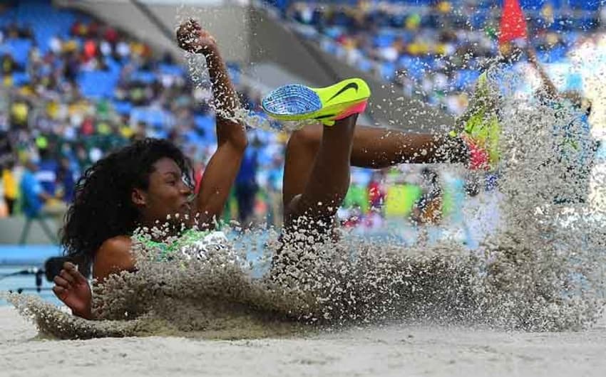 Atletismo salto triplo - Núbia Soares