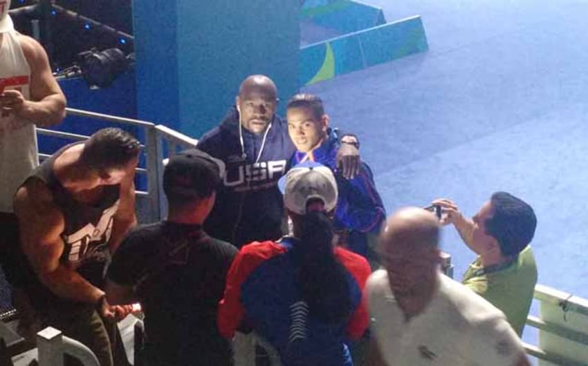 Floyd Mayweather prestigia lutas de boxe na Rio-2016