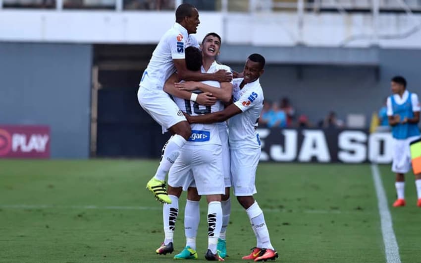 Último jogo de Paulinho foi na goleada por 3 a 0 sobre o Atlético-MG, na Vila&nbsp;