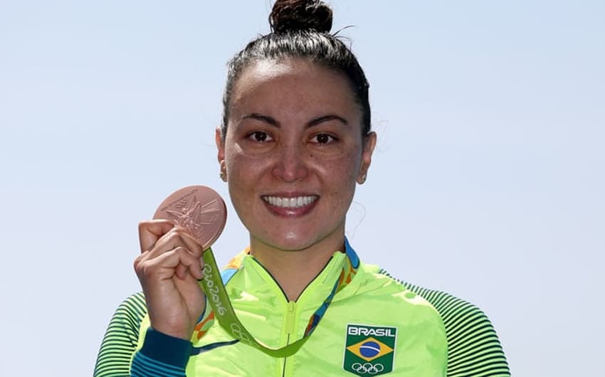 Poliana termina em 3º lugar no Rio - Veja fotos da maratonista!