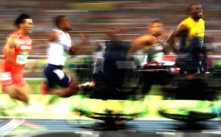 Raio cai três vezes no mesmo lugar e Usain Bolt conquista os 100m