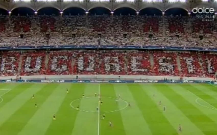 Mosaico da torcida do Steaua contra o City