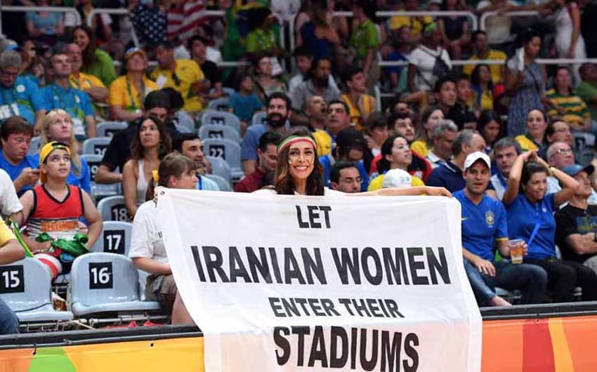 Deixem as mulheres Iranianas entrarem nos estadios