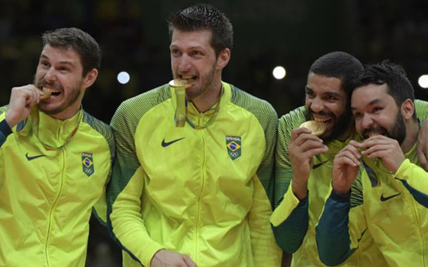 A sétima e última medalha de ouro do Brasil na Rio-2016 veio com o tricampeonato olímpico no vôlei