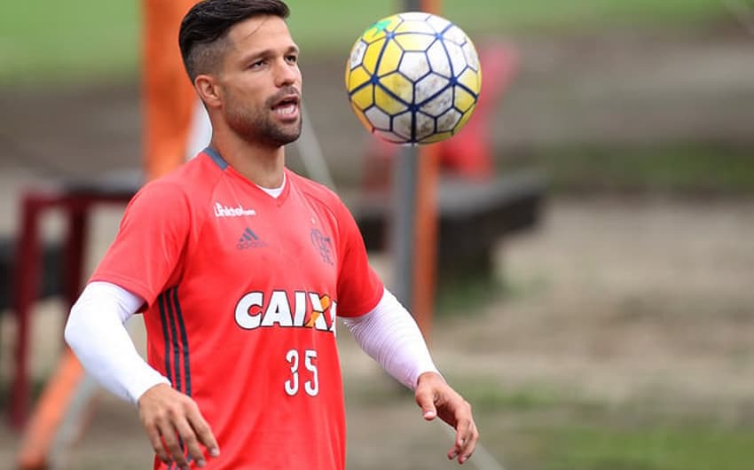 Diego volta ao time neste domingo (Gilvan de Souza / Flamengo)