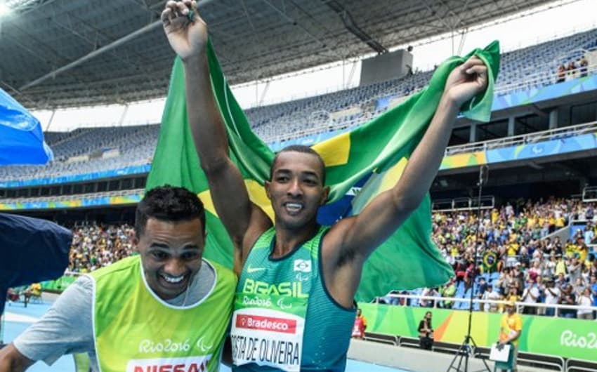 Ricardo Costa conquistou a primeira medalha de ouro do Brasil na Paralimpíada do Rio de Janeiro (Foto:AFP)