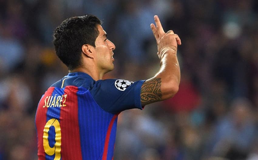 Luís Suárez marcou dois na goleada do Barcelona