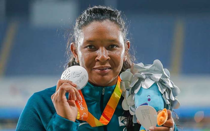 Atletismo - Lançamento de disco - Medalha de Prata Shirlene Coelho