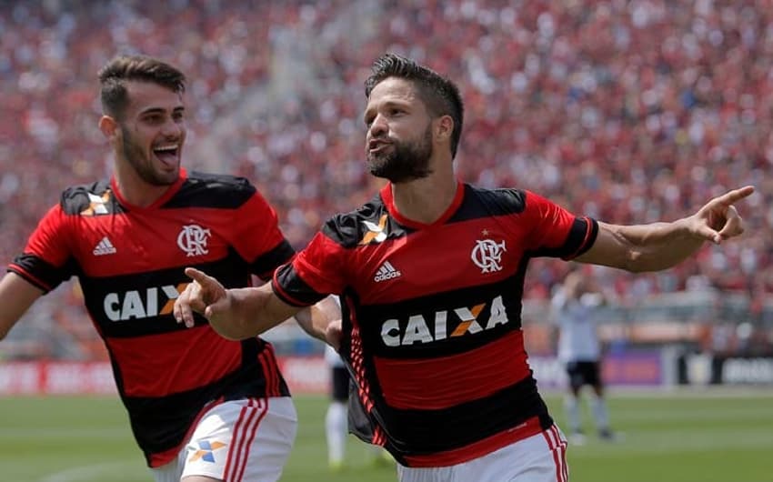 Flamengo vence o Figueira e segue na caça ao Palmeiras