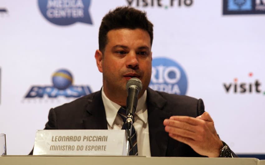 Leonardo Picciani, ministro do Esporte, em coletiva (Foto: Paulo Araújo/RMC)