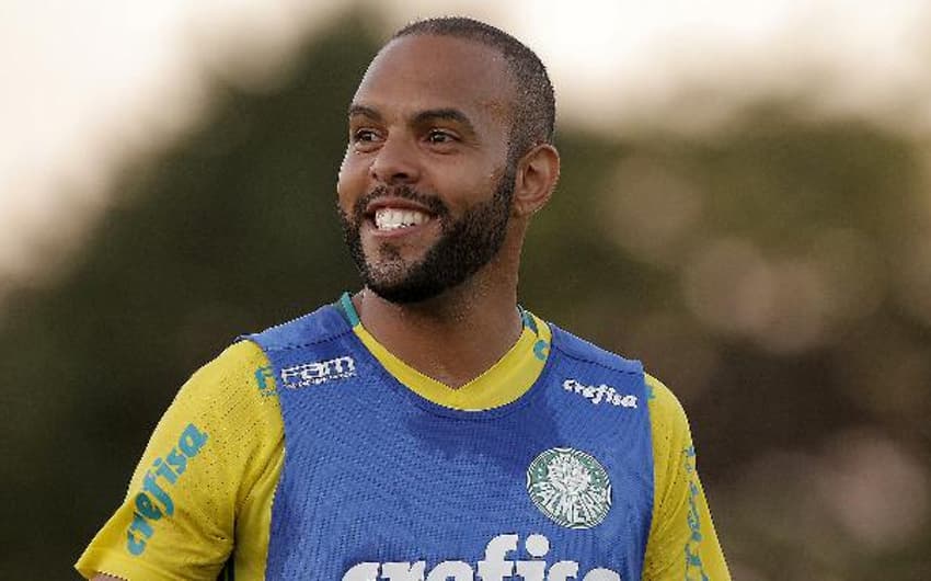 GALERIA: Relembre momentos de Alecsandro com a camisa do Palmeiras