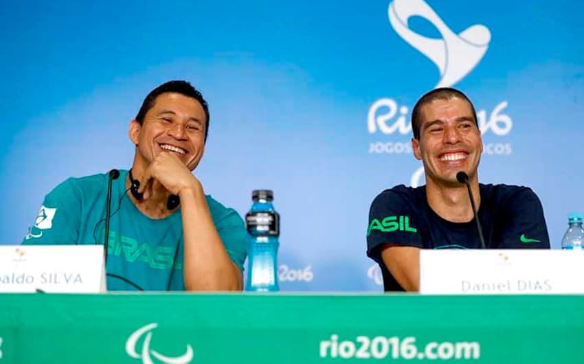 Campeões de diferentes gerações: Clodoaldo Silva, que fez sua última paralimpíada, e Daniel Dias, maior medalhista do mundo na natação paralímpica entre os homens