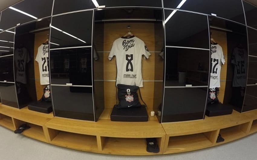 Camisa do Corinthians com novo patrocinador