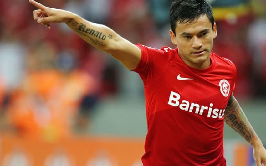 Volante chileno Charles Aránguiz defendeu o Inter e está no Bayer Leverkusen, da Alemanha