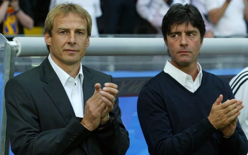 Joachim Löw era auxiliar de Klinsmann na Alemanha, e assumiu após a saída do ex-craque, em 2006. Ganhou a Copa do Mundo em 2014