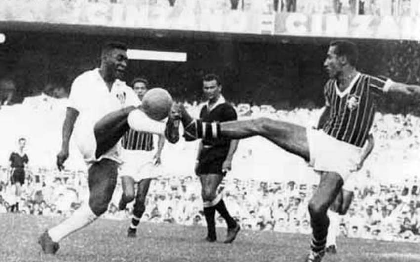 Abril de 1965 - Santos venceu o Fluminense por 5 a 2, fora de casa, pelo Torneio Rio-São Paulo
