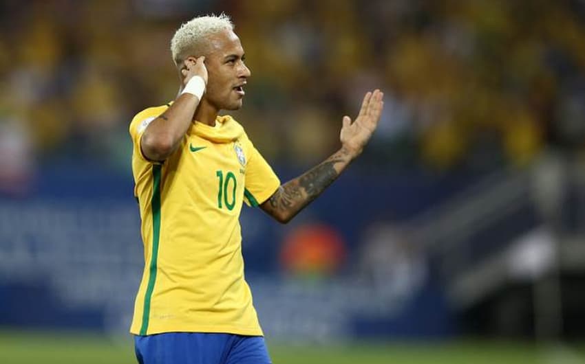 Neymar comemora gol no Brasil x Bolívia