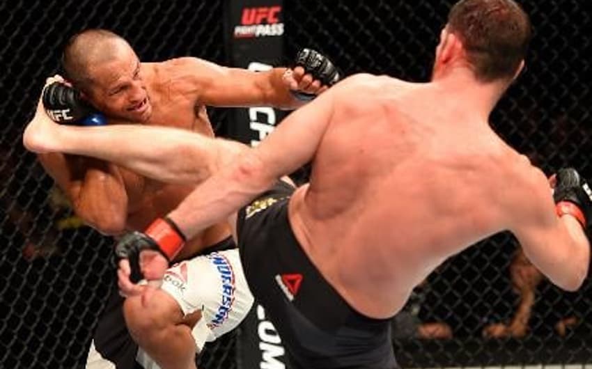 Bisping conectou bons chutes em Henderson